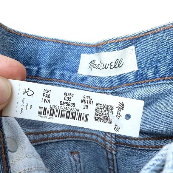 NWT Madewell The Momjean Short in Lansdale Wash Light Blue Raw Hem High Rise - Picture 13 of 16